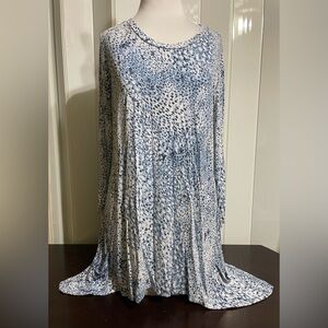 LOGO Lori Goldstein tunic, blue animal abstract print, large EUC.